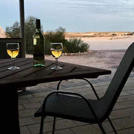 Dug Out B&B Coober Pedy Bagian luar foto