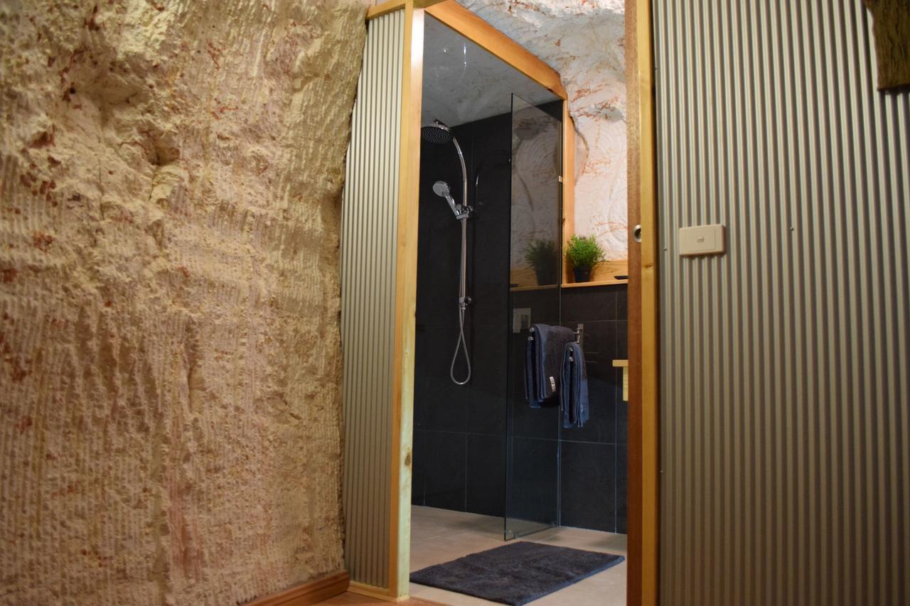 Dug Out B&B Coober Pedy Bagian luar foto