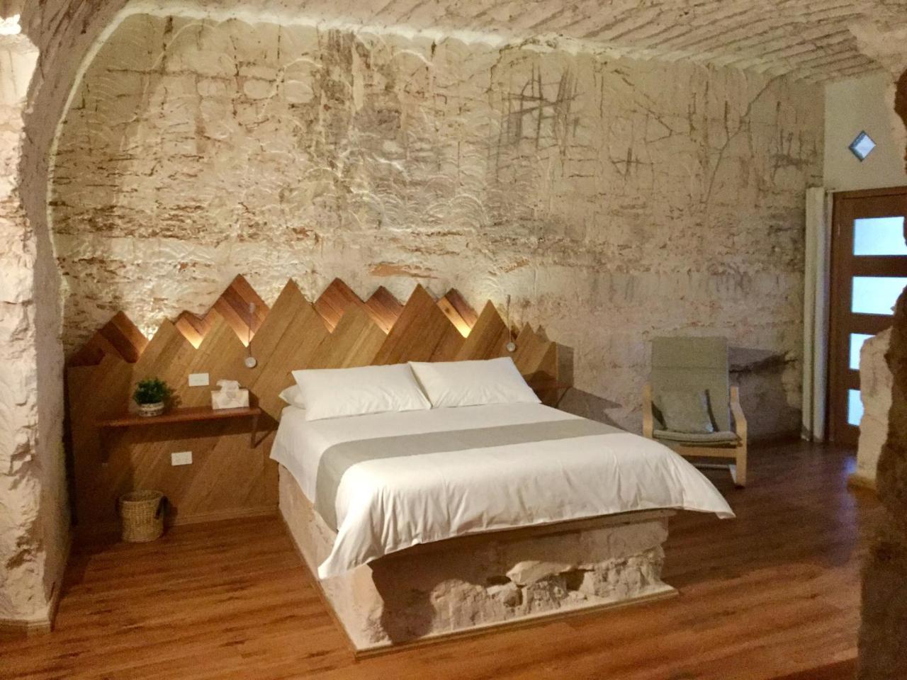 Dug Out B&B Coober Pedy Bagian luar foto